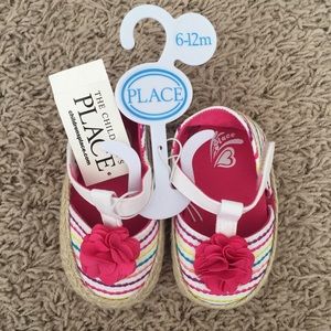 NWT CHILDRENS PLACE BABY SHOES
